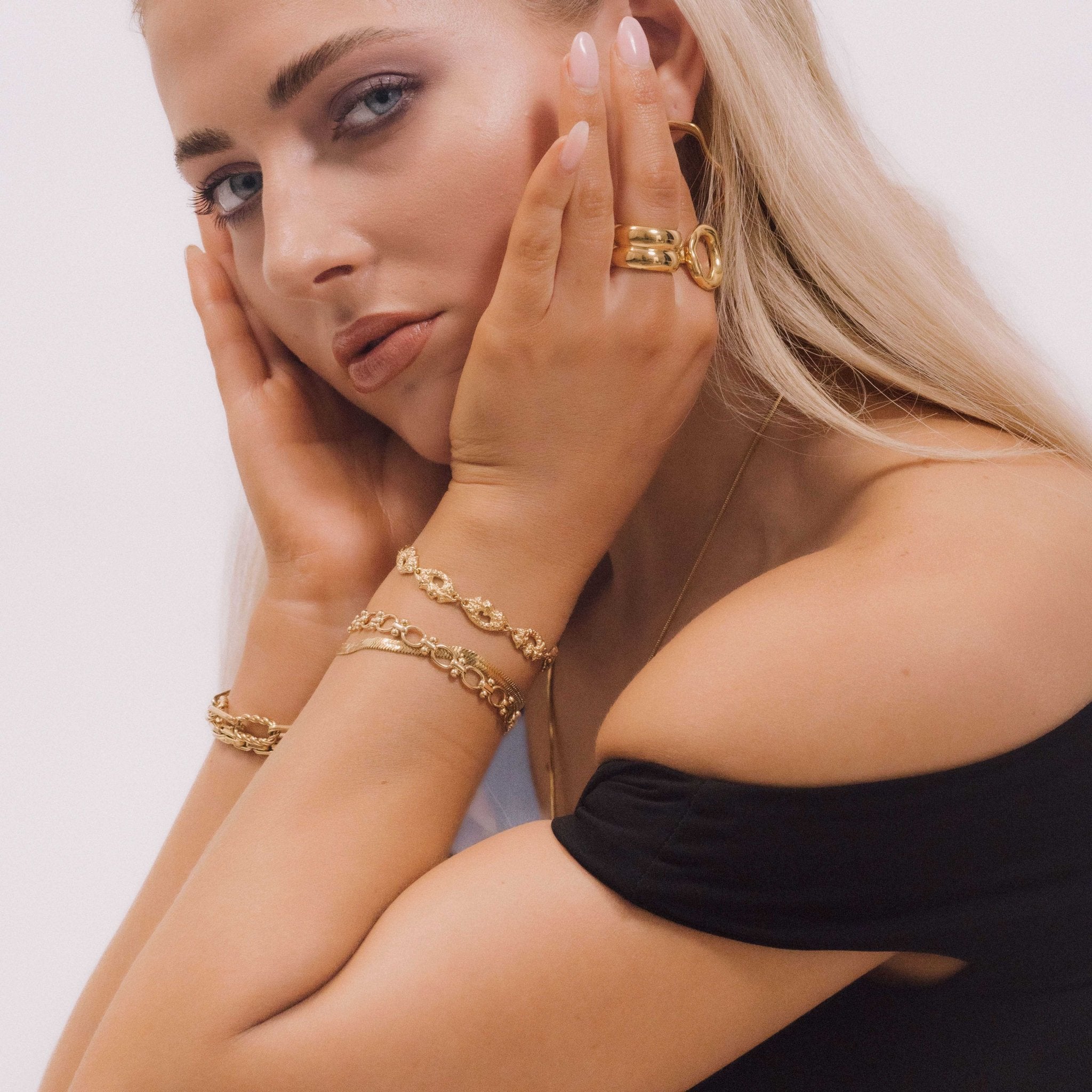 Molten Oval Chain Bracelet - Camile & Stone