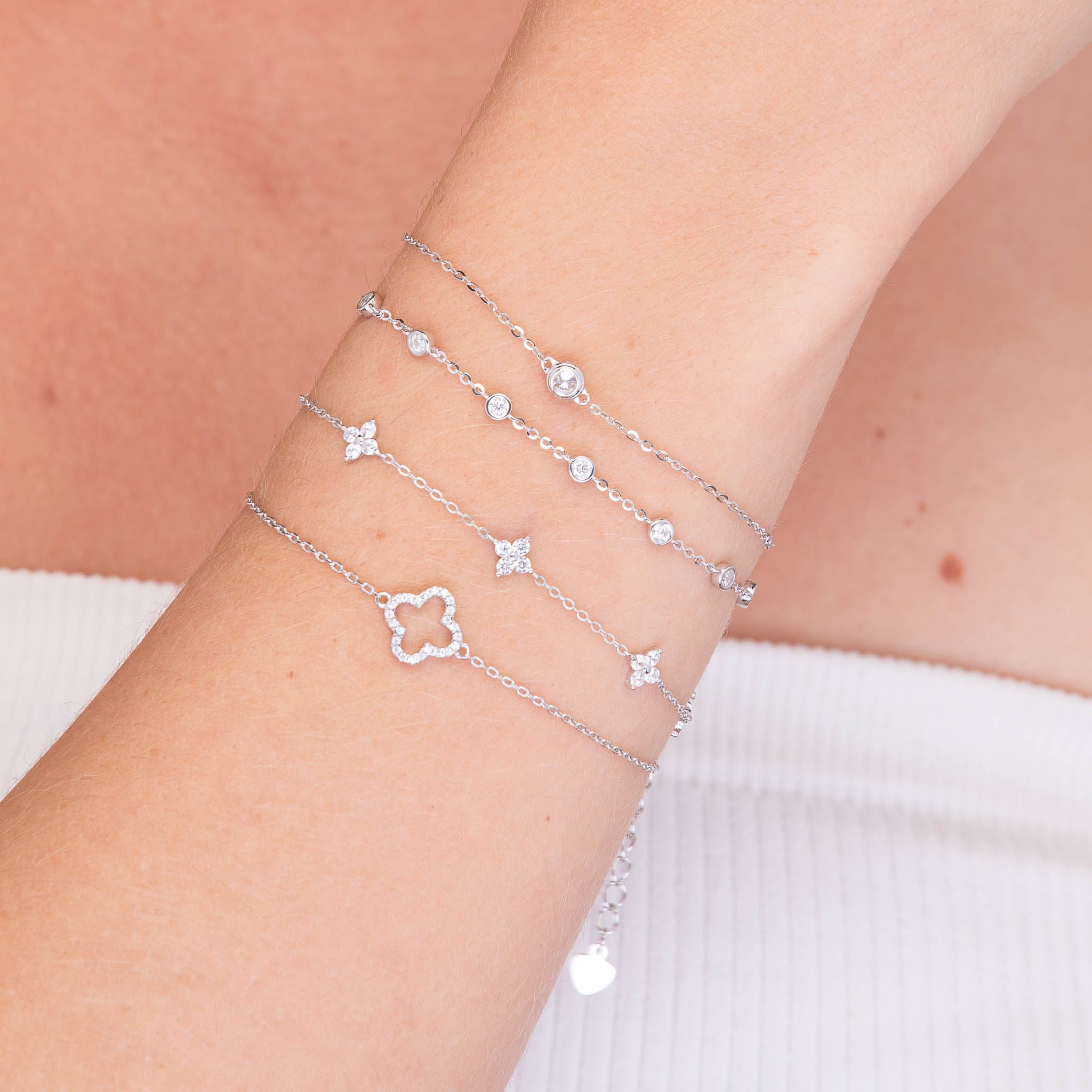 Open Clover Sapphire Bracelet - Camile & Stone