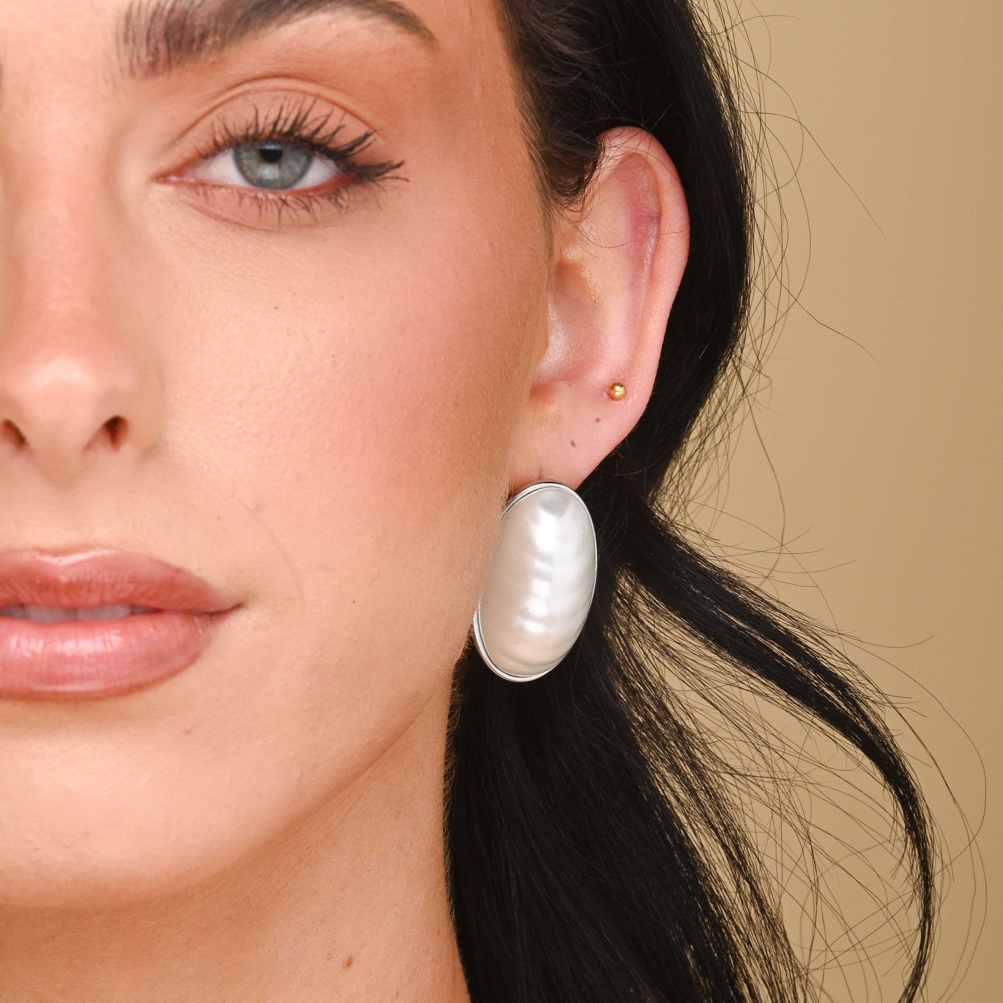 Pearl Oval Statement Earrings - Camile & Stone