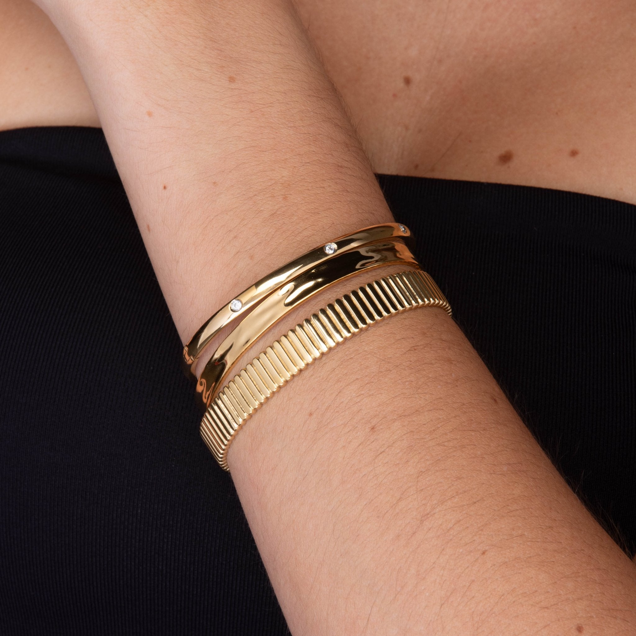 Thick Ridges Cuff Bangle Bracelet - Camile & Stone