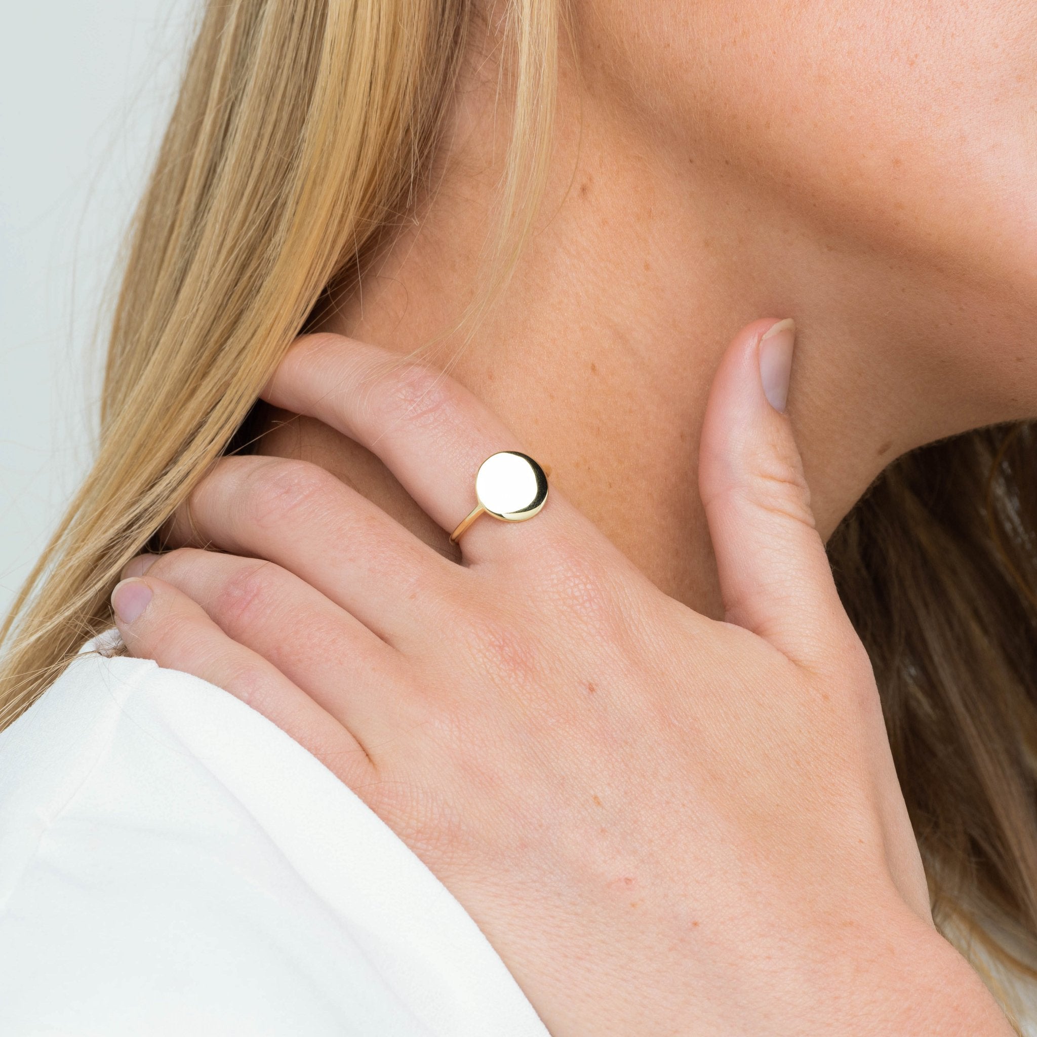 Classic Disc Band Ring - Camile & Stone
