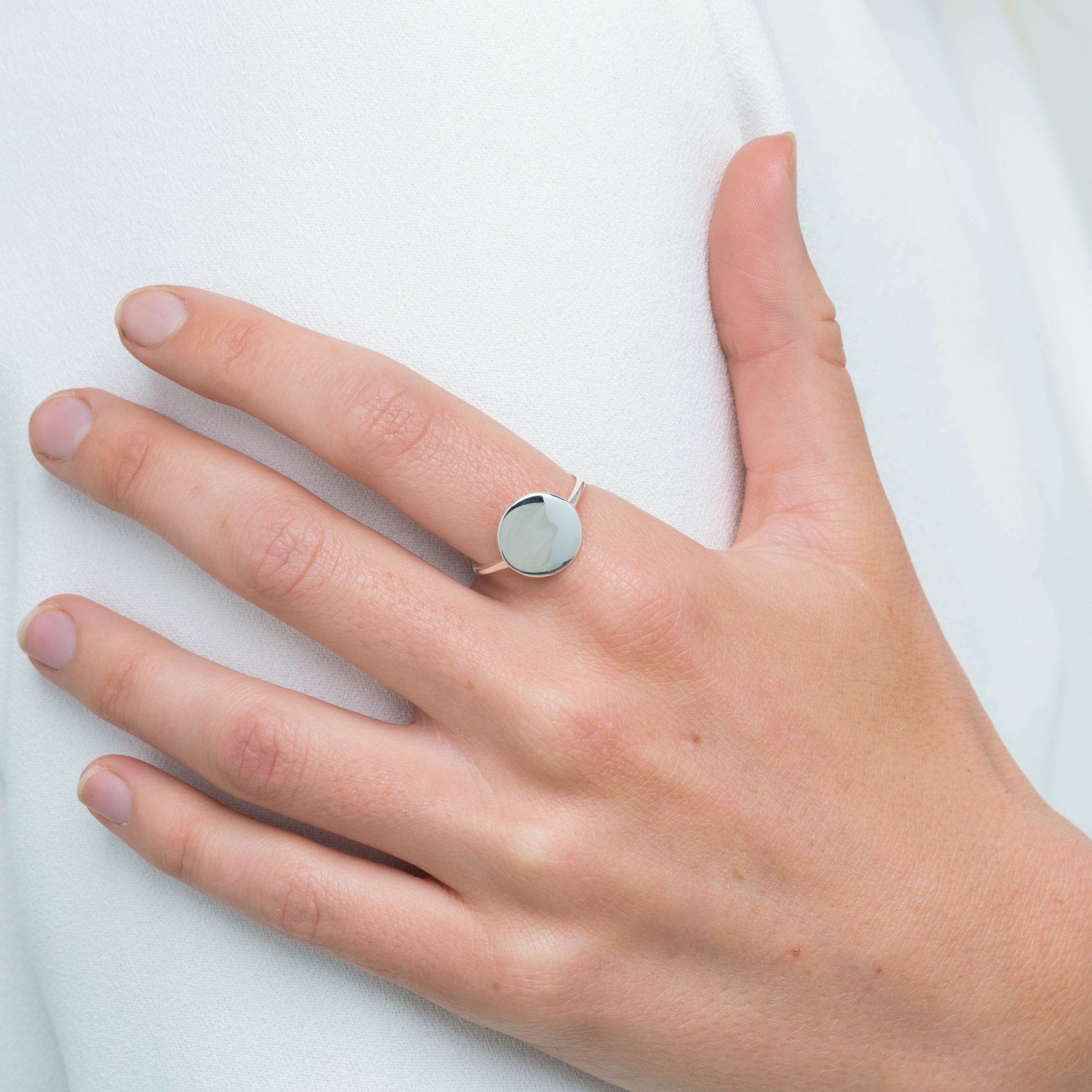 Classic Disc Band Ring - Camile & Stone