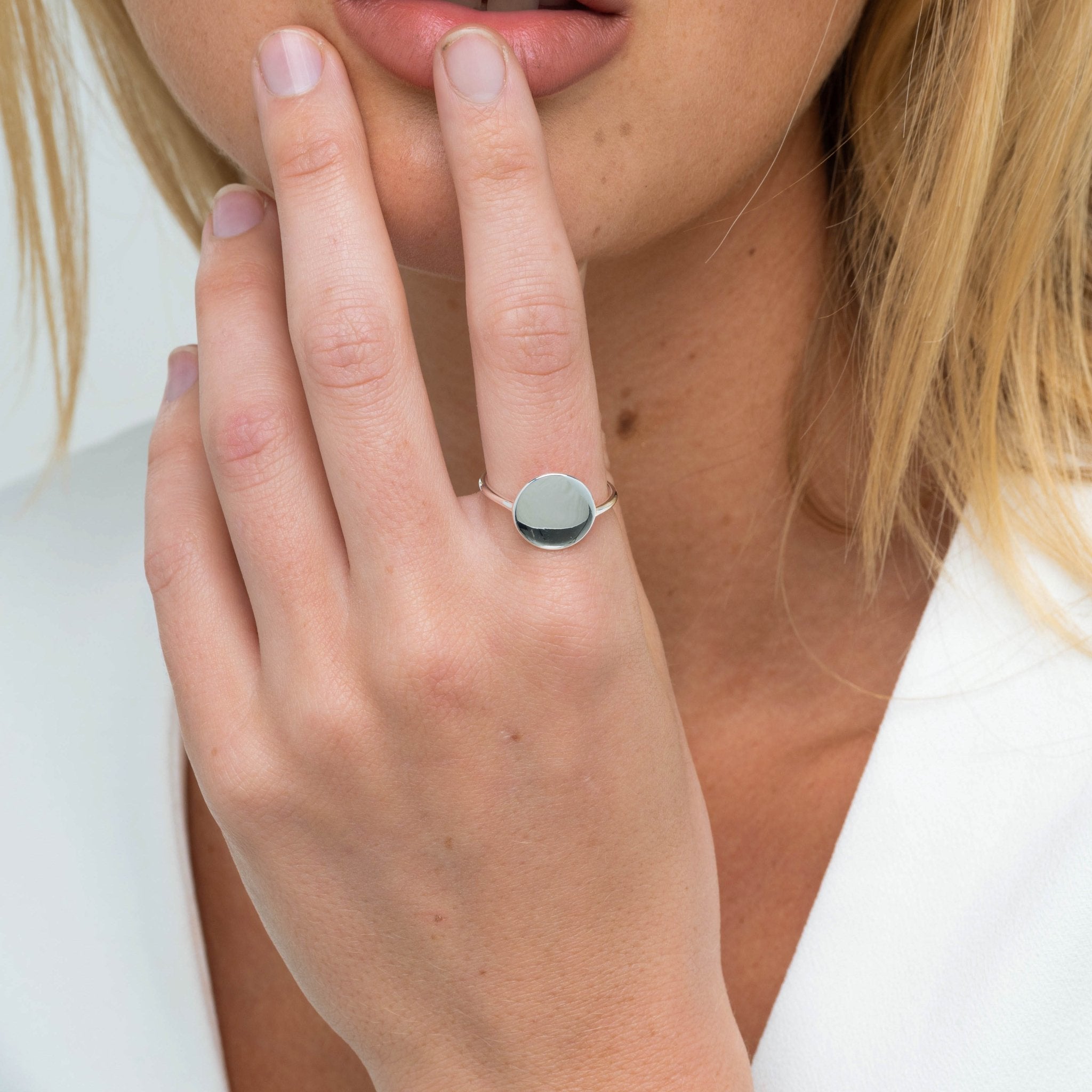 Classic Disc Band Ring - Camile & Stone